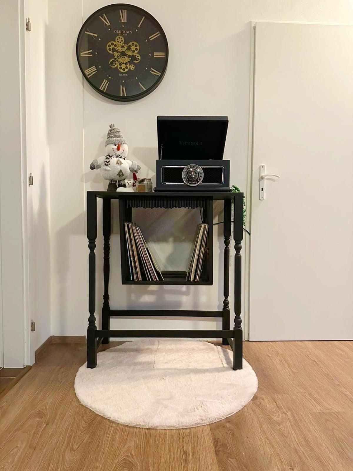 Spacious Flat & Parking Possibility, 3 Stops To Wenceslav Square Prag Eksteriør billede